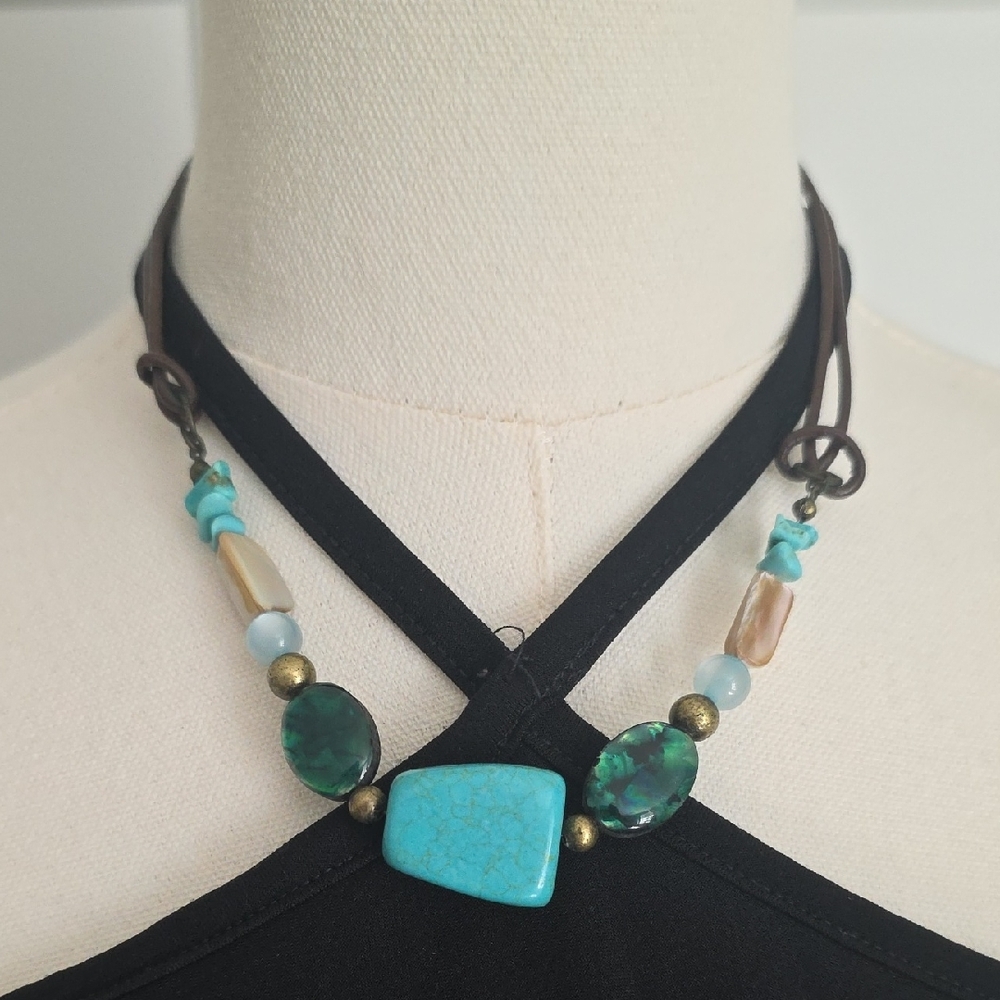 Turquoise and Green Beaded Necklace - Picture 4 of 4
